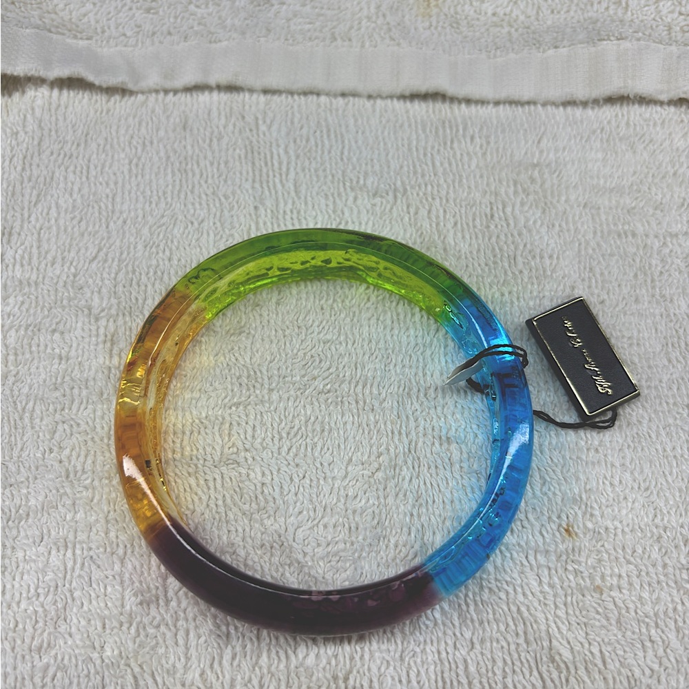 Fifth Avenue Collection glass bracelet
